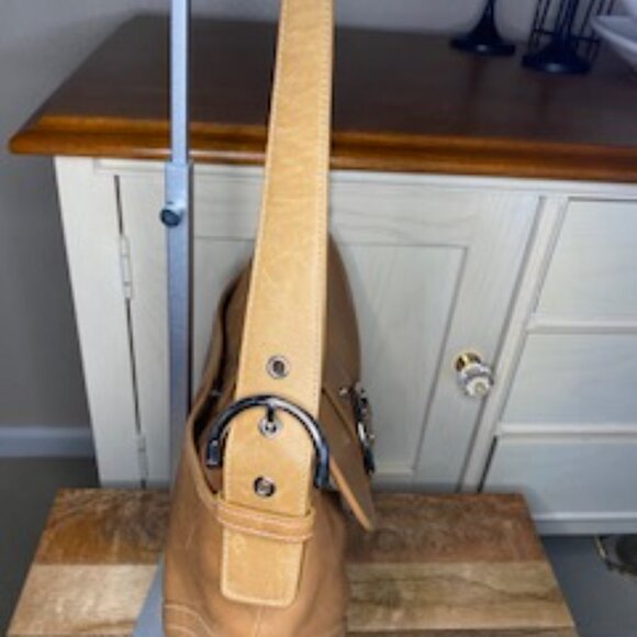 Coach Soho Tan Leather Buckle Flap Shoulder Bag – Style K050-9248 - Picture 3 of 6